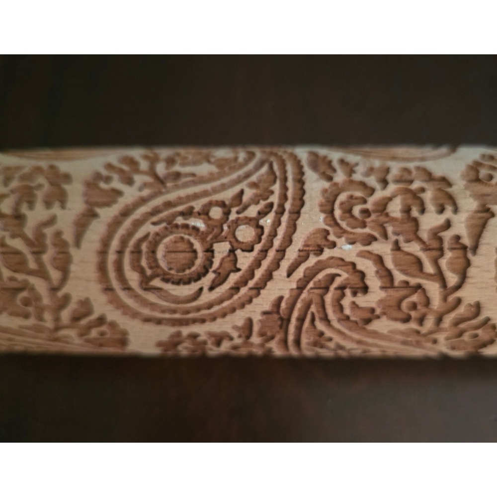 Hygnn Paisley Engraved Wooden Rolling Pin Embossing Dough Roller Wood 15in - Picture 3 of 4